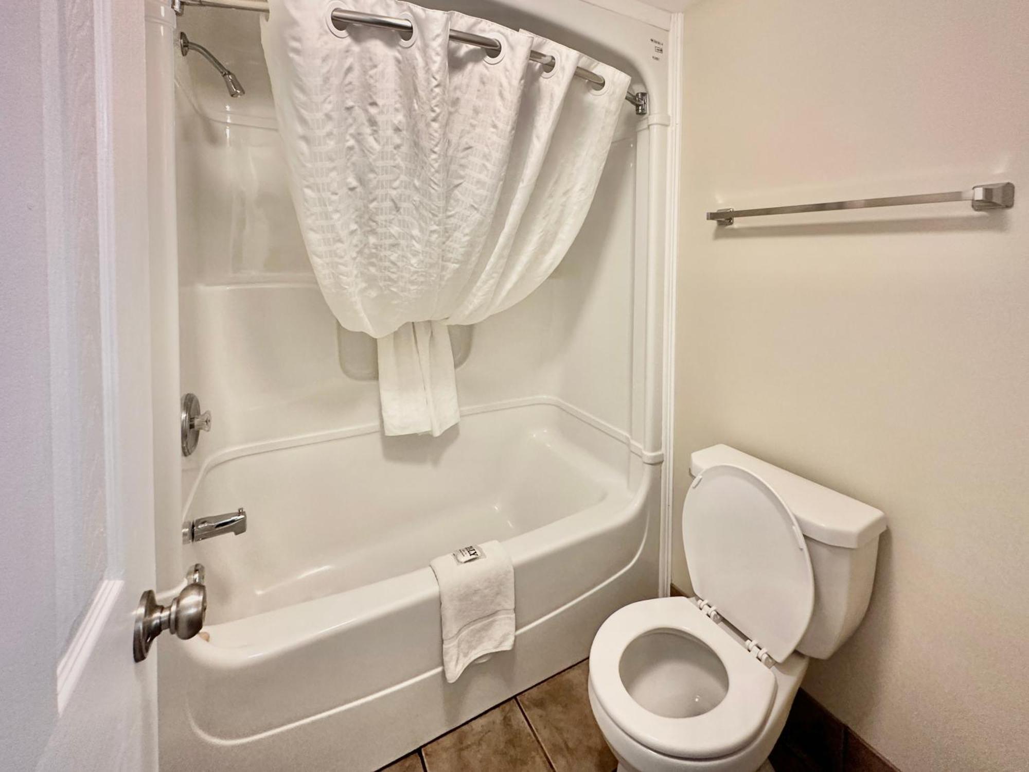 Bruce Anchor Cottages Тобермори Екстериор снимка